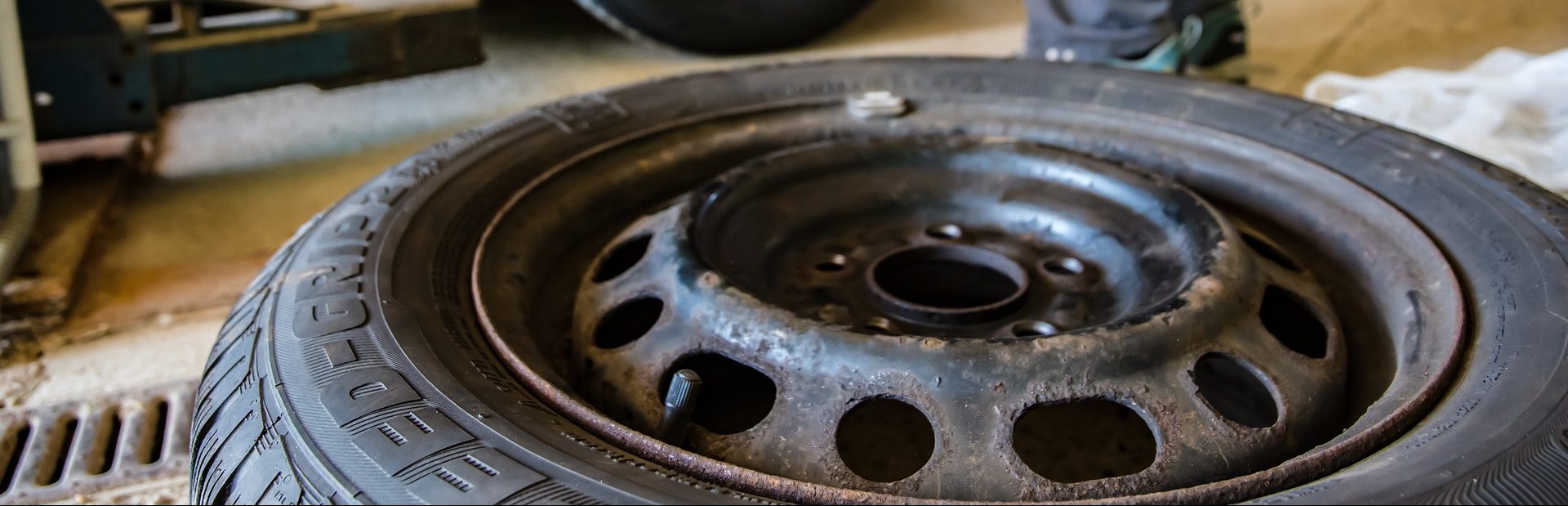 Nowe czy używane – jakie opony najlepiej kupować?